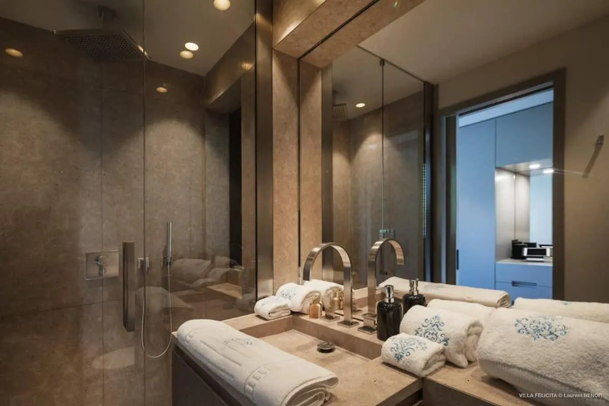 On A Hill Side Villa With Superb Amenities St. Barthelemy St. Barthélemy