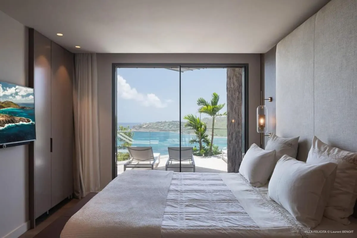 On A Hill Side Villa With Superb Amenities St. Barthelemy