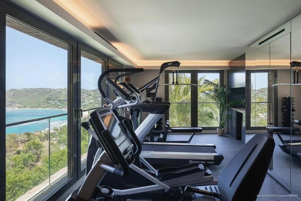 On A Hill Side Villa With Superb Amenities St. Barthelemy 0*,